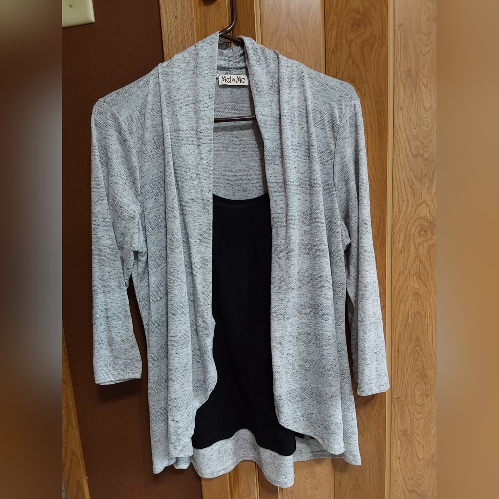 Mel & MO dual top